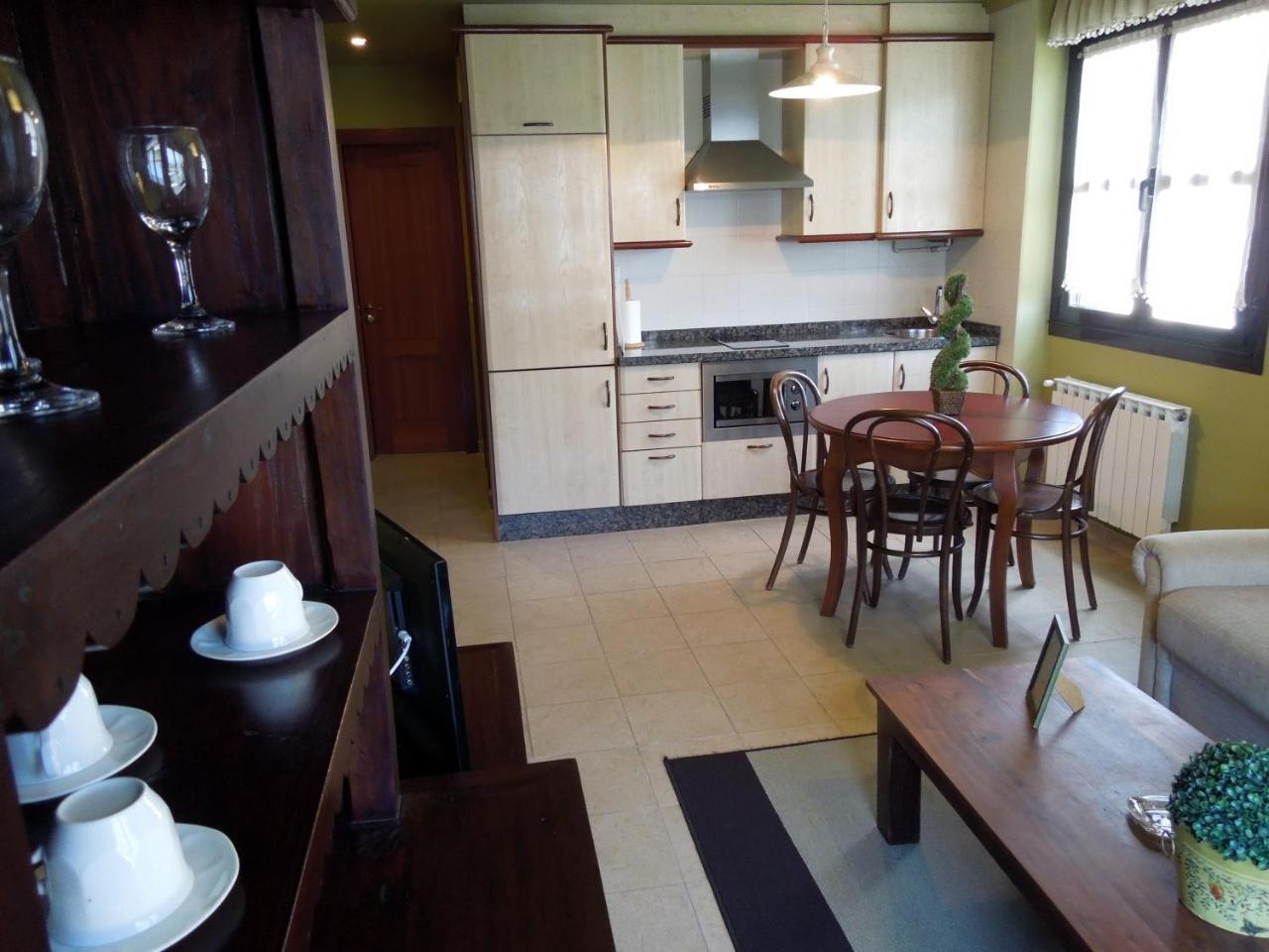 Apartamentos La Marina Ribadesella Extérieur photo